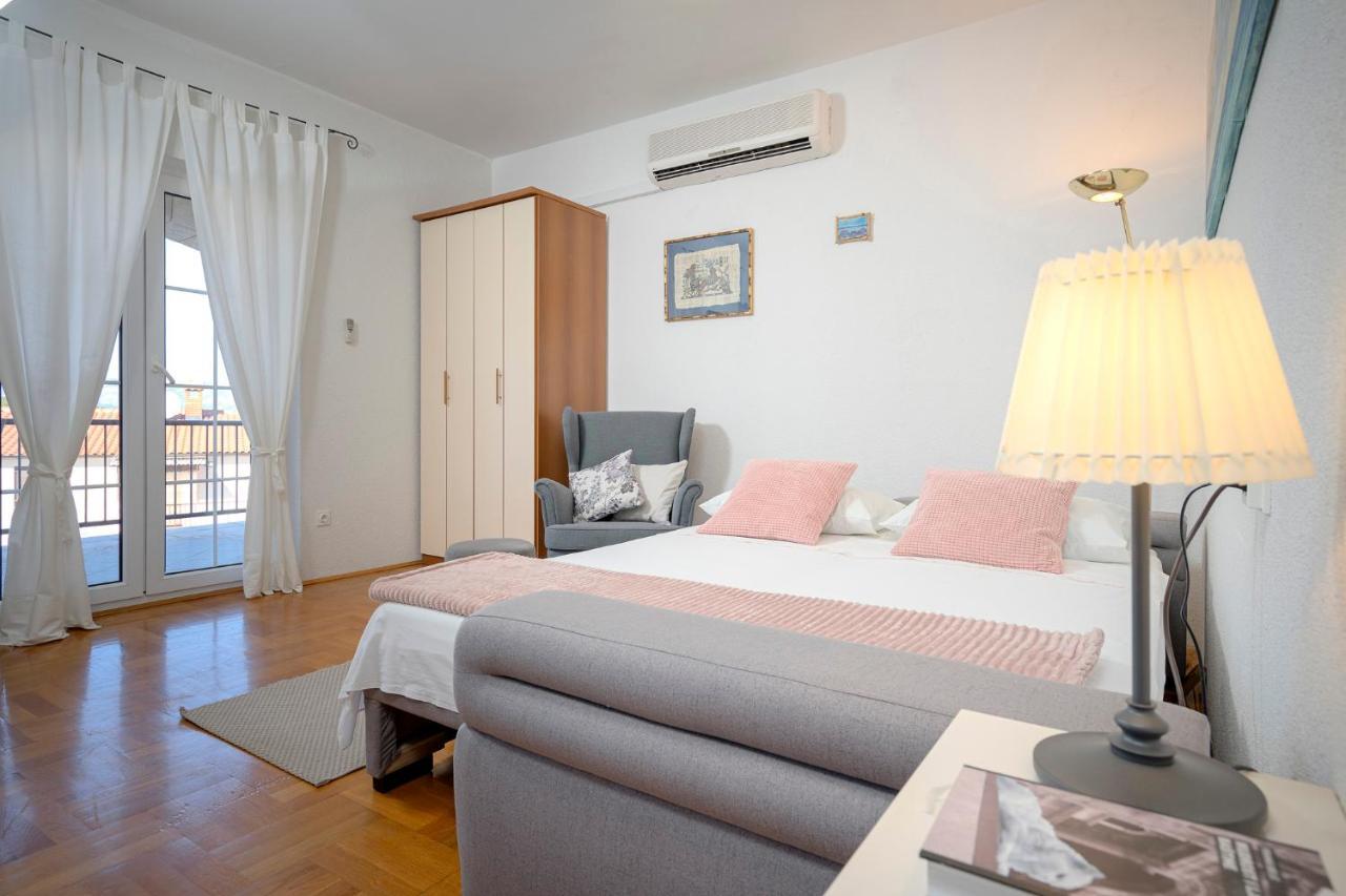 Apartment Nela Kalina Jelsa  Exterior foto